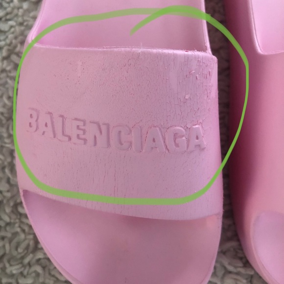 Balenciaga - Picture 4 of 13